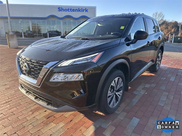 Used 2023 Nissan Rogue SV image 1