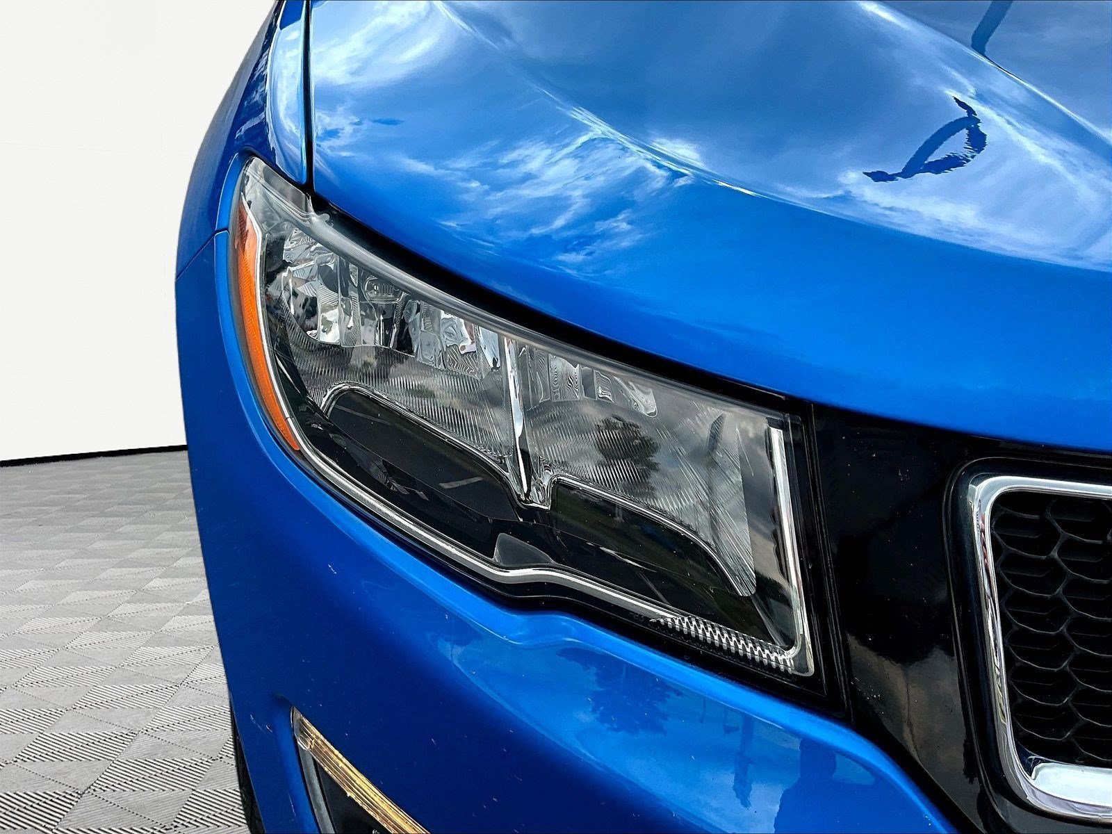 Used 2019 Jeep Compass Limited AWD/4WD image 32