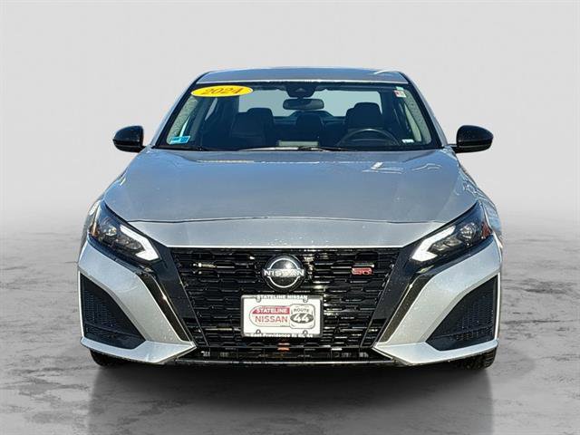 Certified 2024 Nissan Altima 2.5 SR image 2