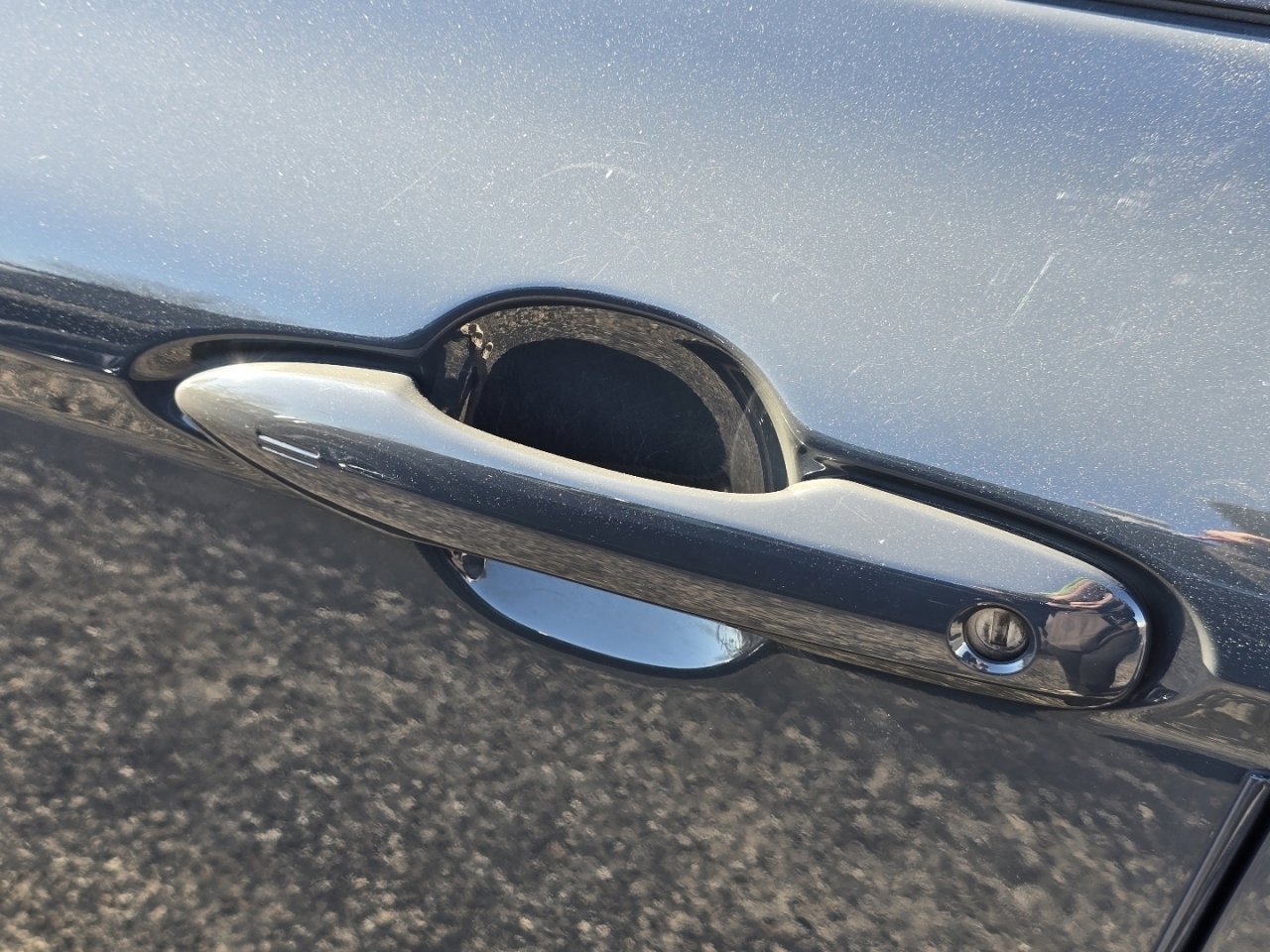 Used 2025 Toyota Camry SE w/ Convenience Package image 21