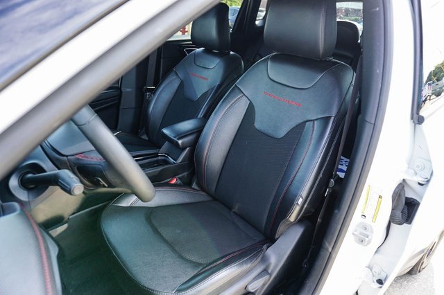 Used 2023 Jeep Compass Trailhawk image 16