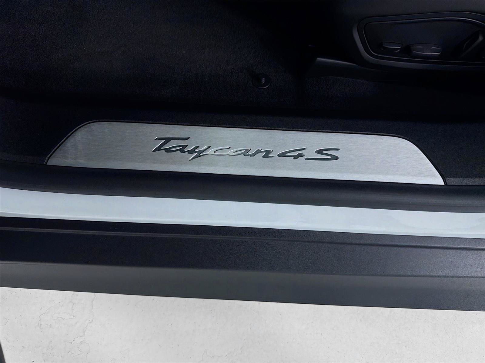 Certified 2024 Porsche Taycan 4S AWD/4WD image 10