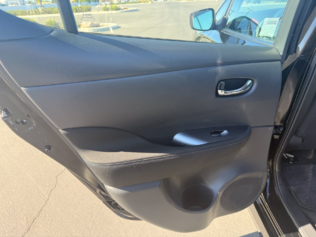 Used 2024 Nissan Leaf S FWD image 12