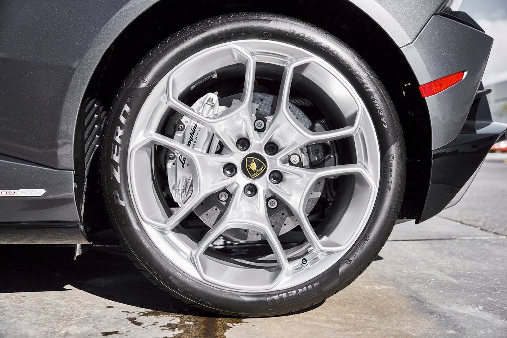 Used 2024 Lamborghini Huracan EVO AWD/4WD image 27