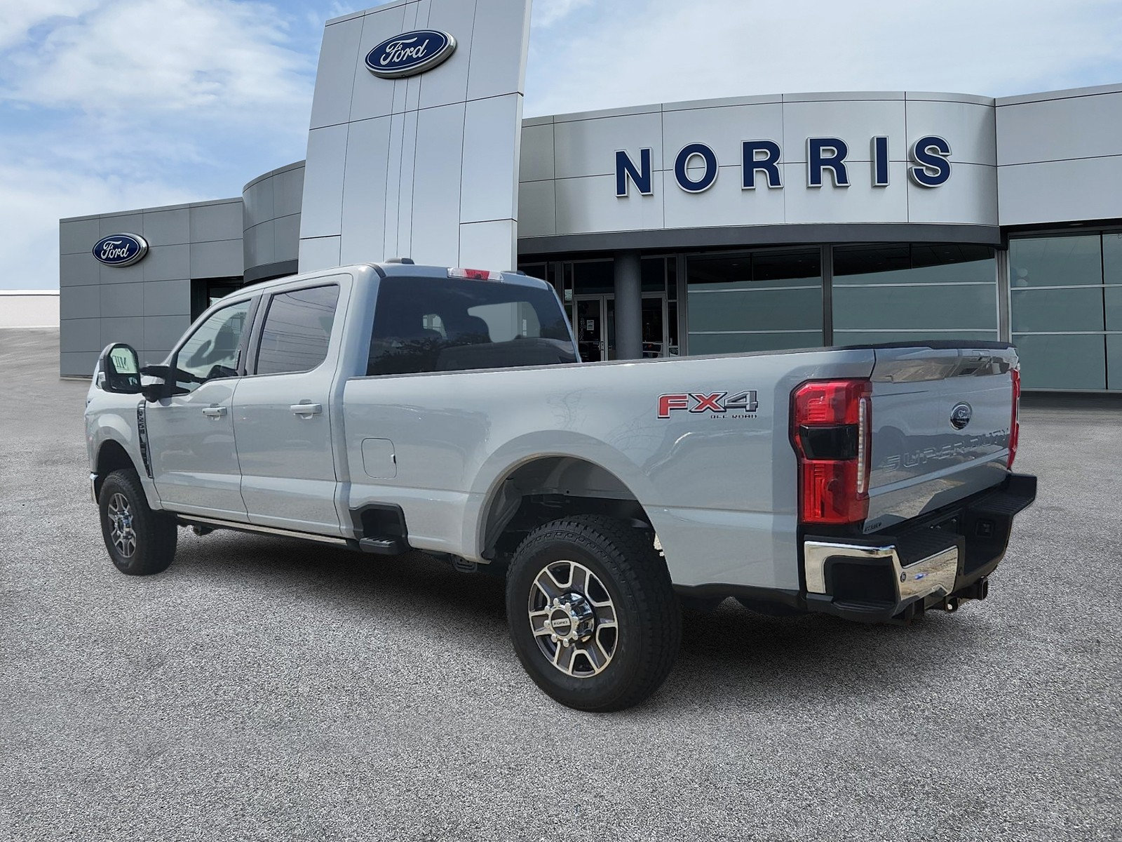 New 2026 Ford F250 Lariat w/ FX4 Off-Road Package AWD/4WD image 3
