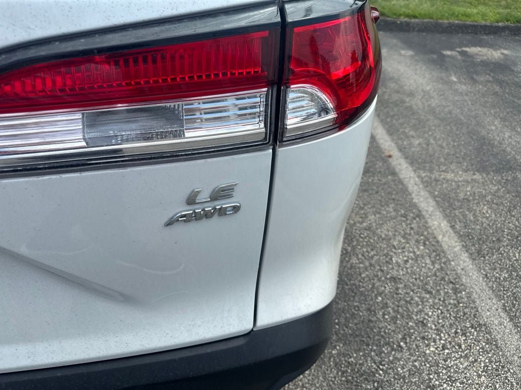 Certified 2023 Toyota Corolla Cross LE AWD/4WD image 8