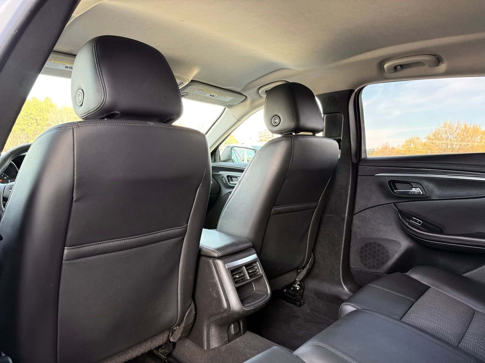 Used 2017 Chevrolet Impala LT image 22