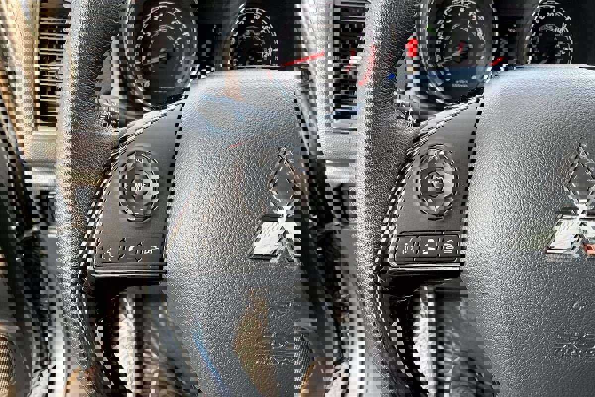 Used 2024 Mitsubishi Outlander Sport SE image 15