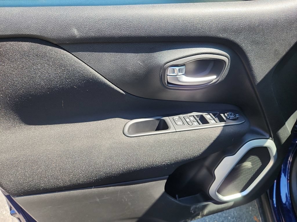 Used 2019 Jeep Renegade Sport w/ Sport Appearance Group AWD/4WD image 12