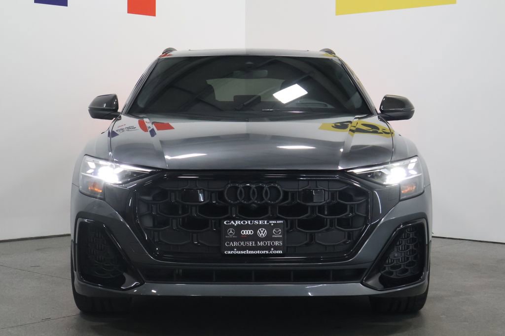 Used 2025 Audi SQ8 Prestige w/ Prestige Package image 7
