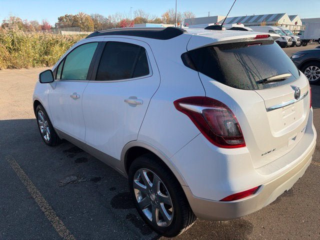 Used 2018 Buick Encore Essence w/ Experience Buick Package FWD image 13