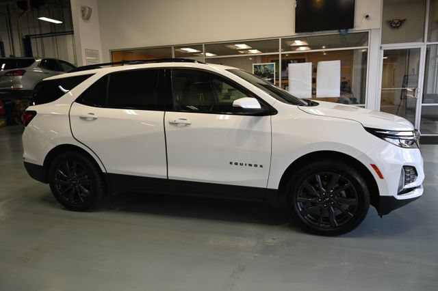Used 2024 Chevrolet Equinox RS AWD/4WD image 4