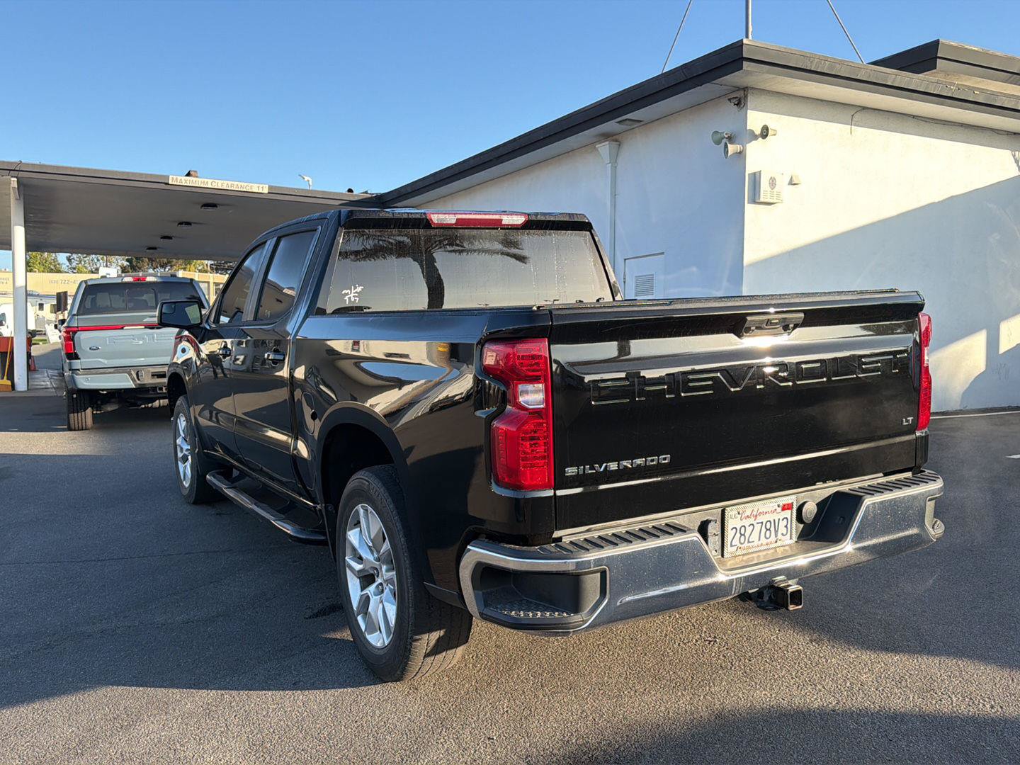 Used 2023 Chevrolet Silverado 1500 LT RWD image 6