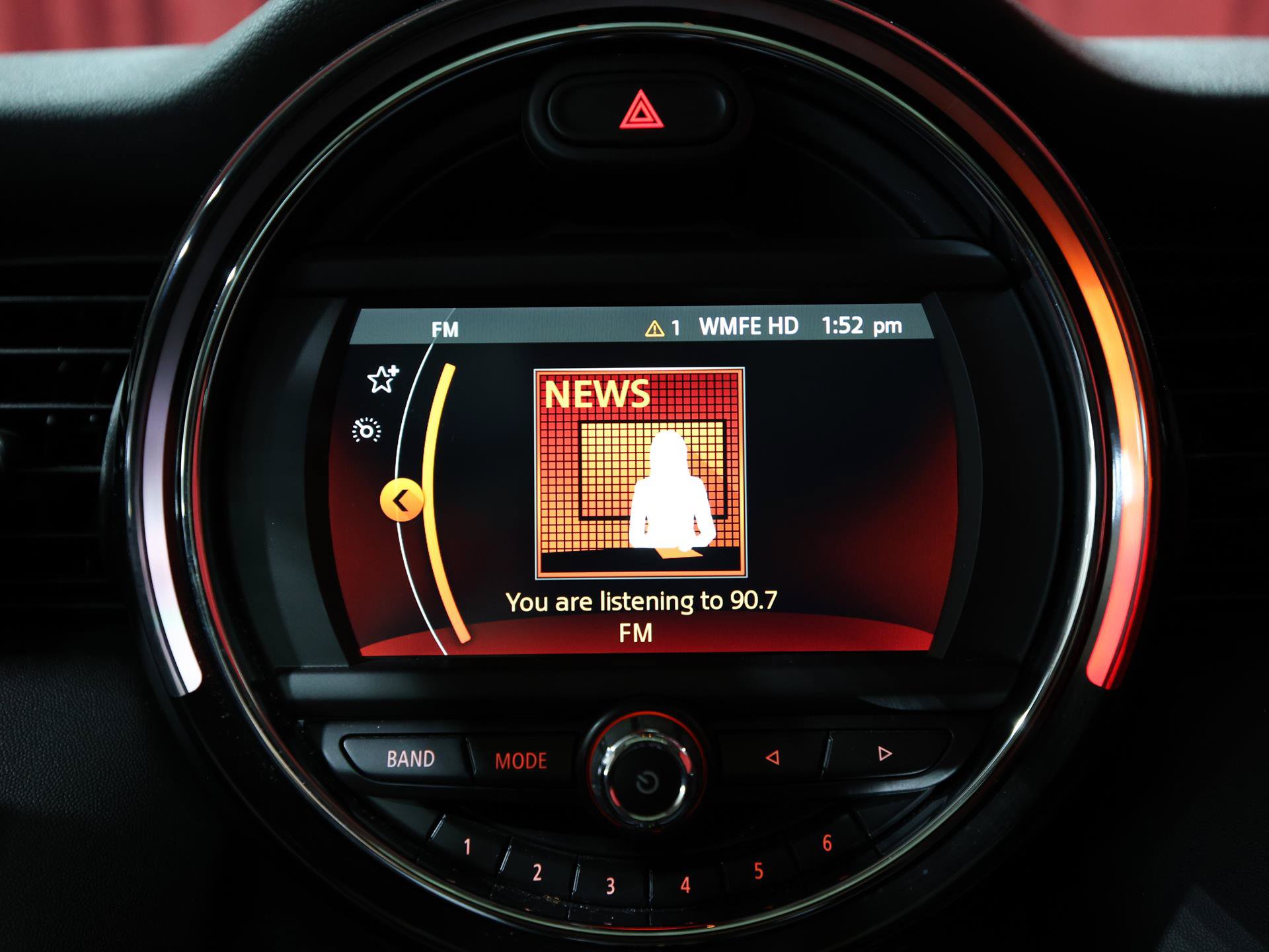 Used 2019 MINI Cooper 2-Door Hardtop FWD image 18