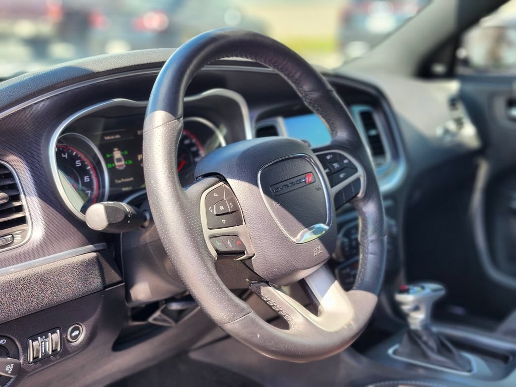 Used 2015 Dodge Charger R/T Scat Pack RWD image 19