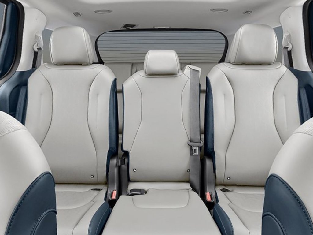 New 2026 Kia Carnival SX w/ SX Dark Edition Package FWD image 17