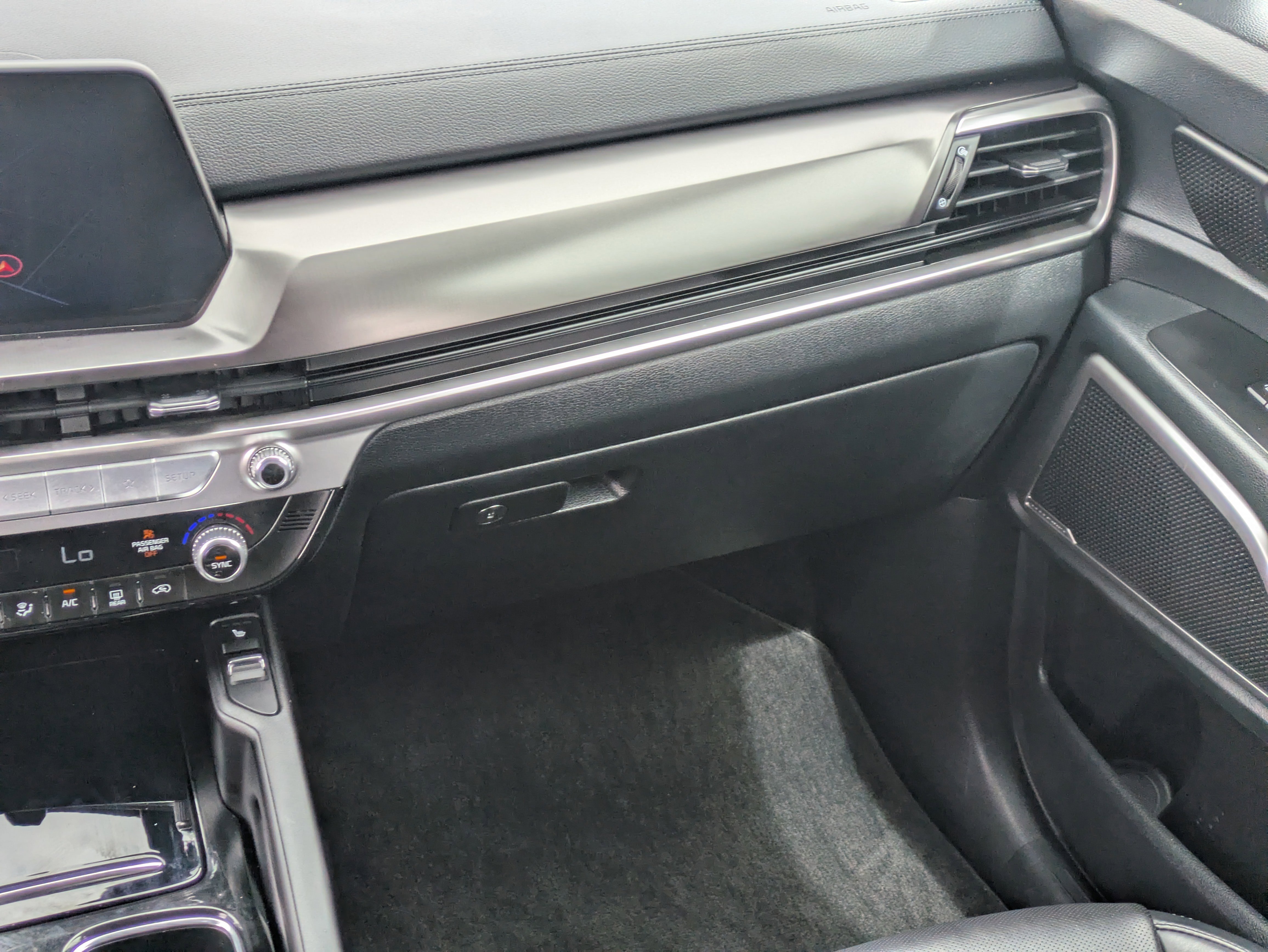 Used 2025 Kia Telluride S FWD image 19