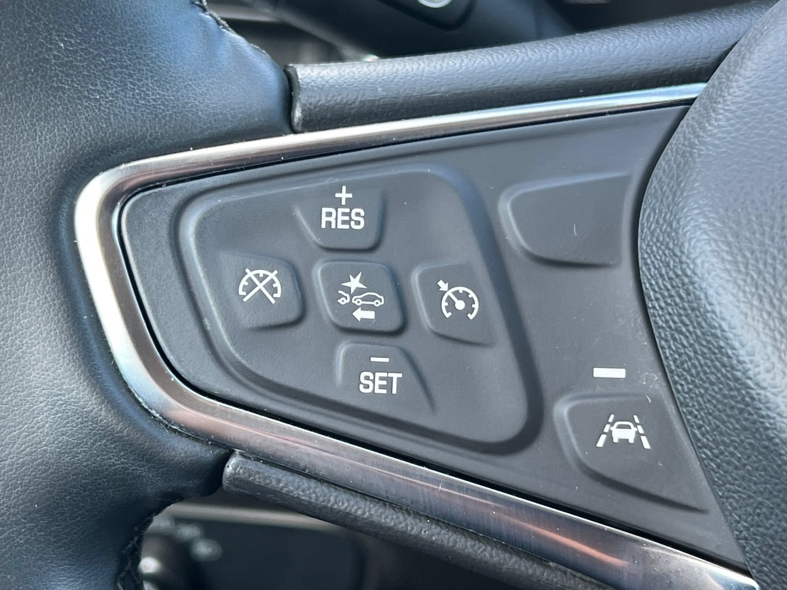 Used 2024 Chevrolet Equinox LT AWD/4WD image 22