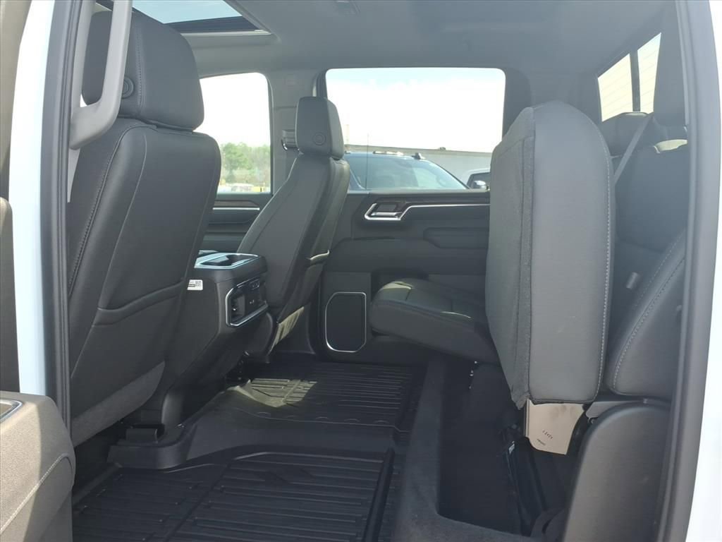 New 2026 GMC Sierra 2500 SLT w/ SLT Premium Package image 15