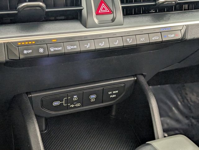 Used 2025 Kia K4 LXS image 29