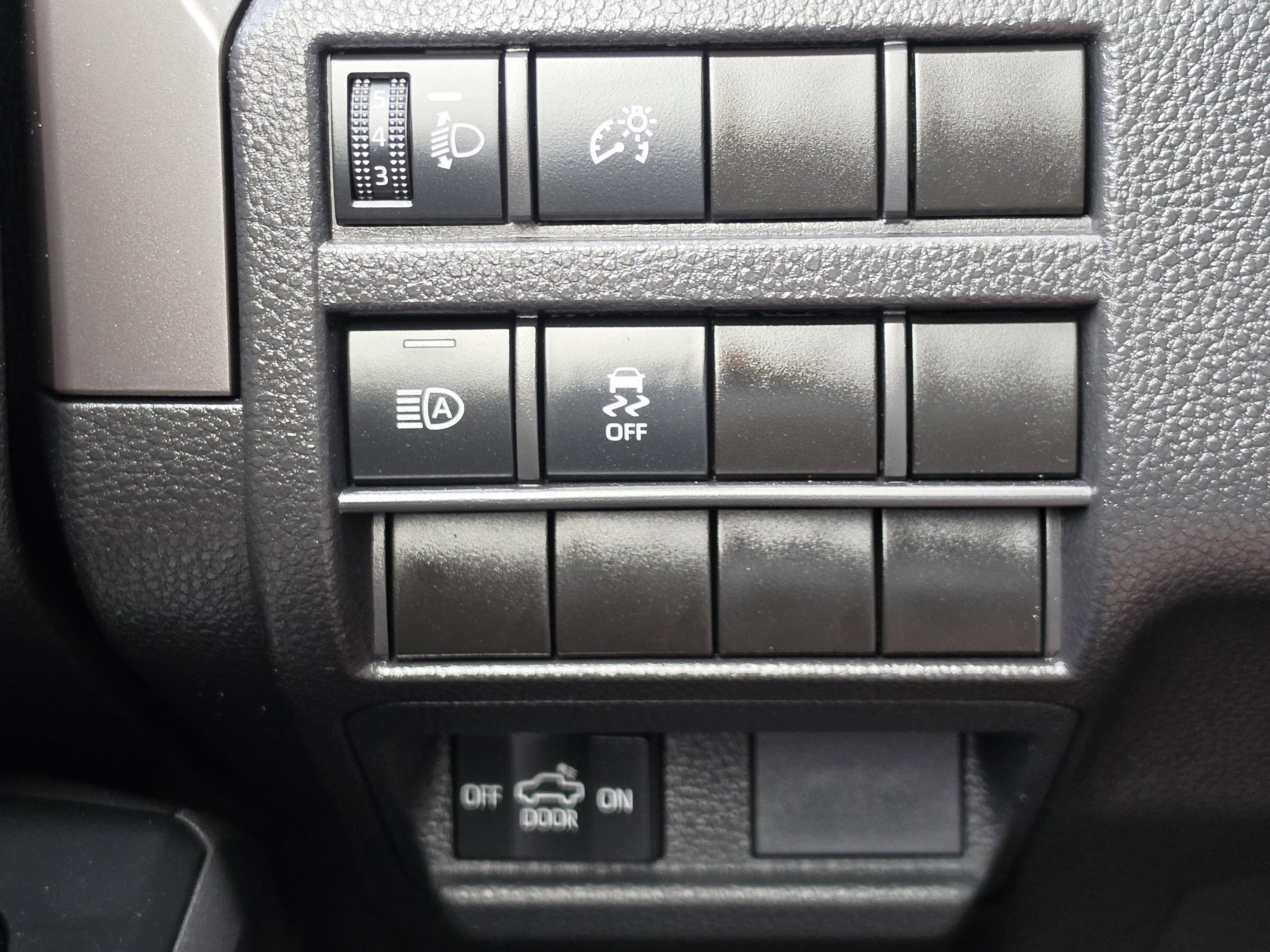 Used 2025 Toyota Tacoma SR5 RWD image 12