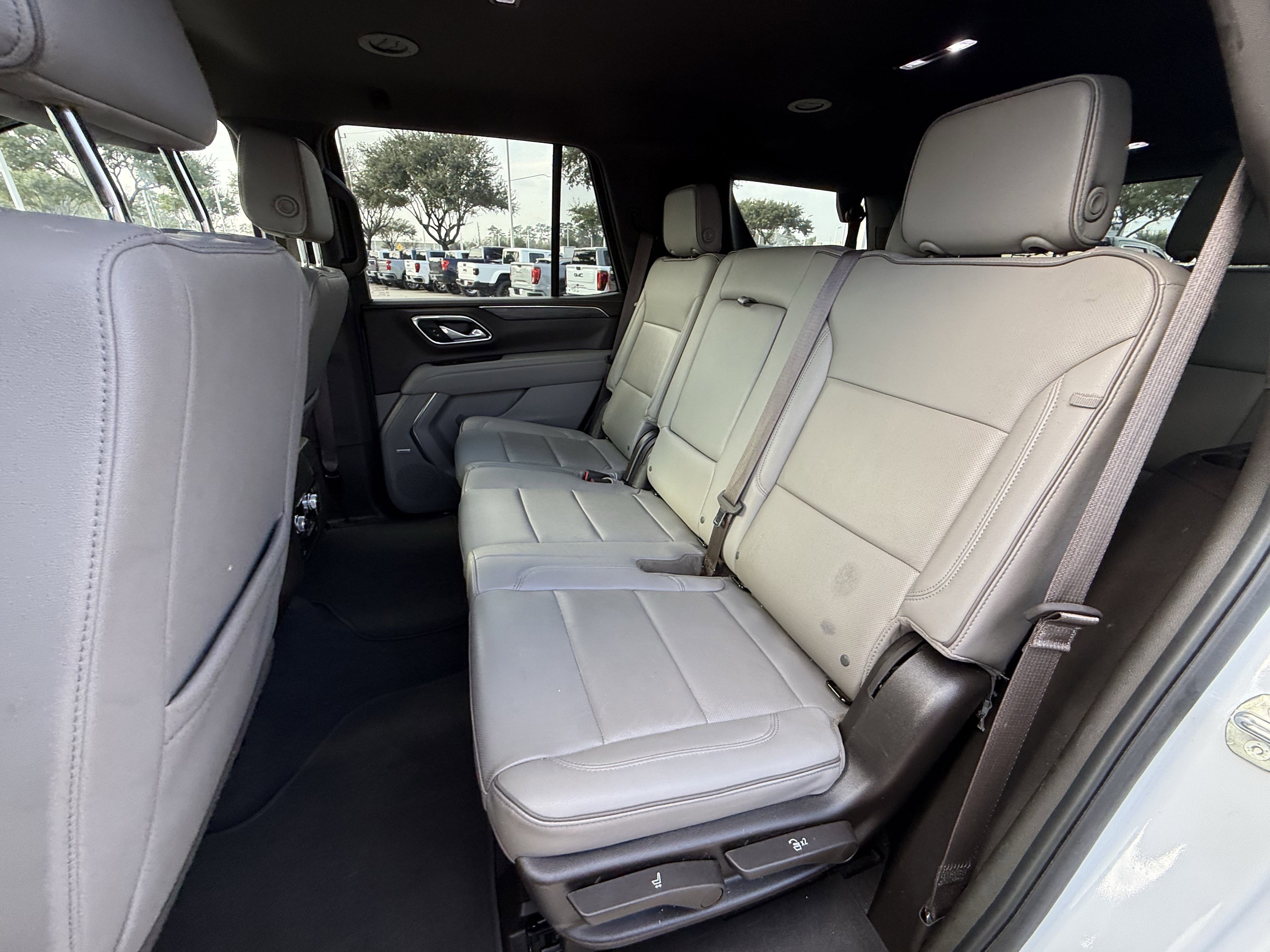 Used 2024 GMC Yukon SLT image 29