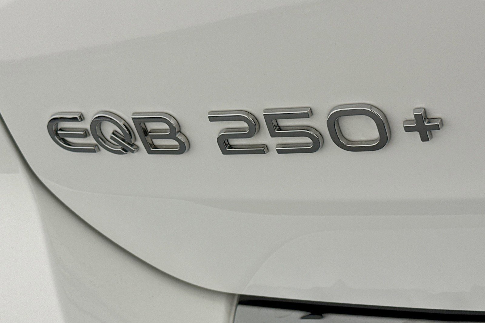 Certified 2025 Mercedes-Benz EQB 250+ image 8