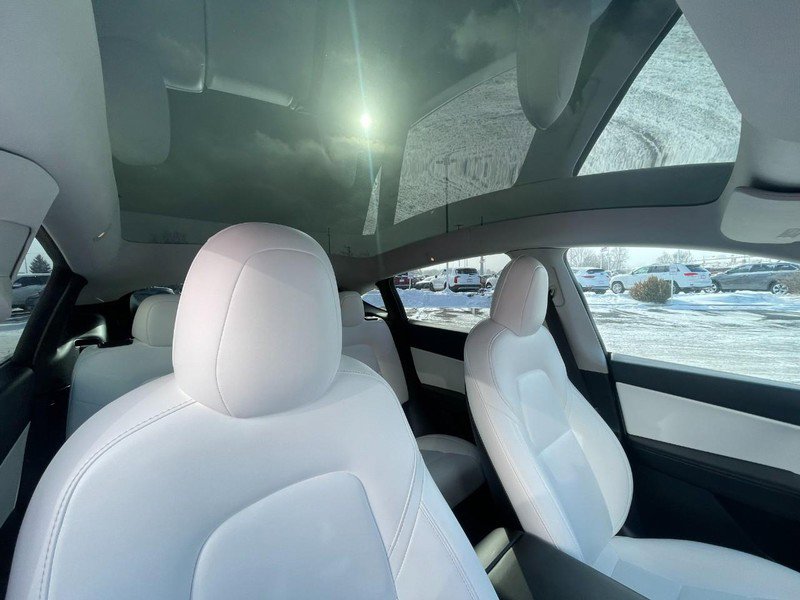 Used 2021 Tesla Model Y Long Range image 7