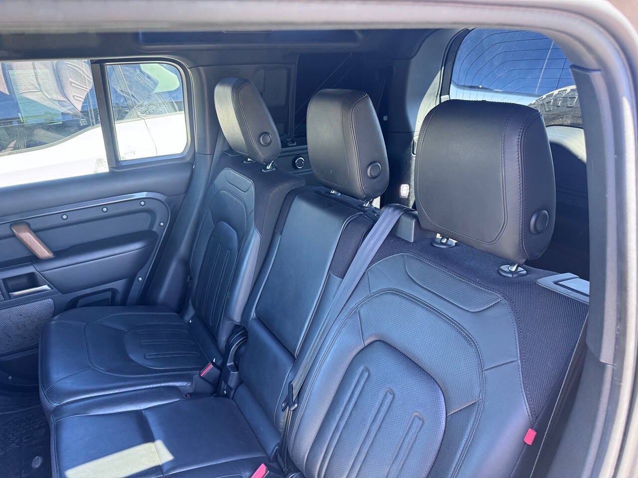 Used 2022 Land Rover Defender 110 X AWD/4WD image 18