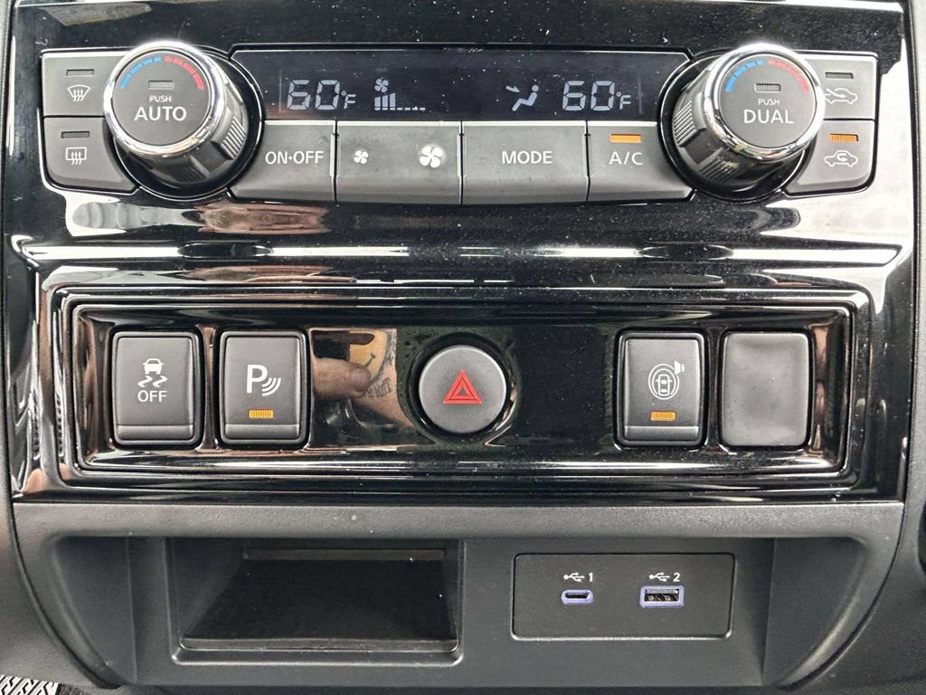 Used 2024 Nissan Titan SV w/ SV Bronze Edition Package RWD image 18