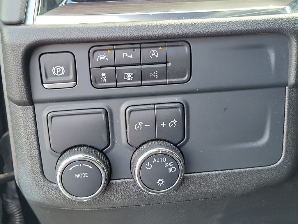 Used 2021 Chevrolet Tahoe LT AWD/4WD image 34