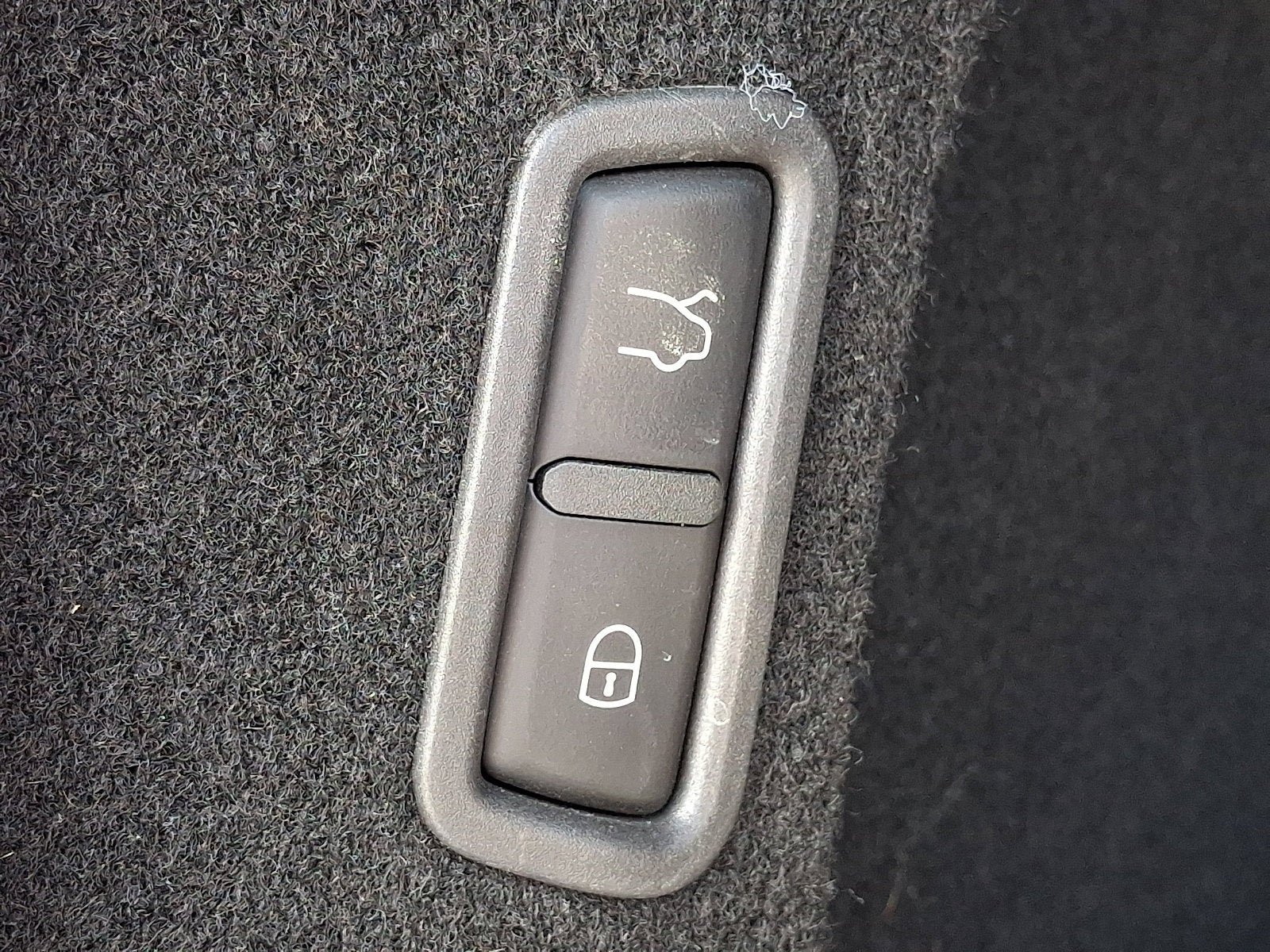 Used 2022 Maserati Levante F Tributo AWD/4WD image 33