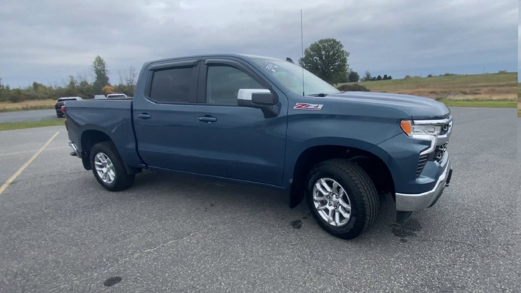 Certified 2024 Chevrolet Silverado 1500 LT w/ Z71 Off-Road Package AWD/4WD image 2