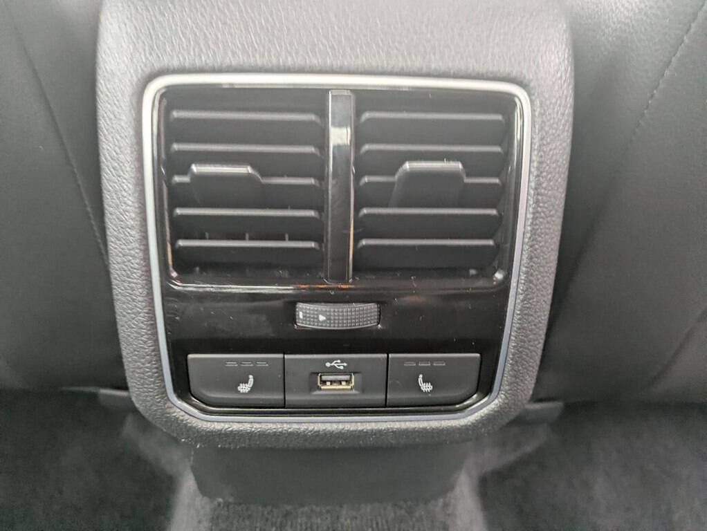 Used 2016 Volkswagen Passat 1.8T SE image 16