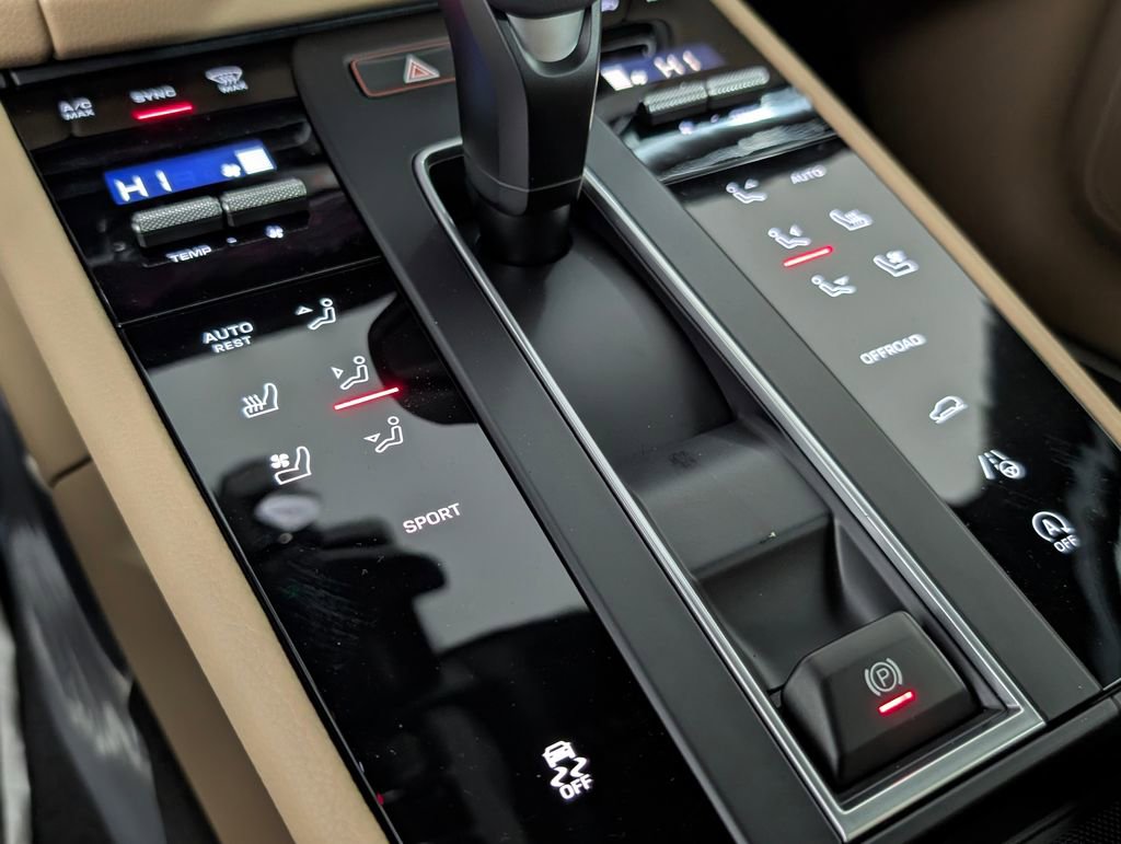 New 2026 Porsche Macan image 34