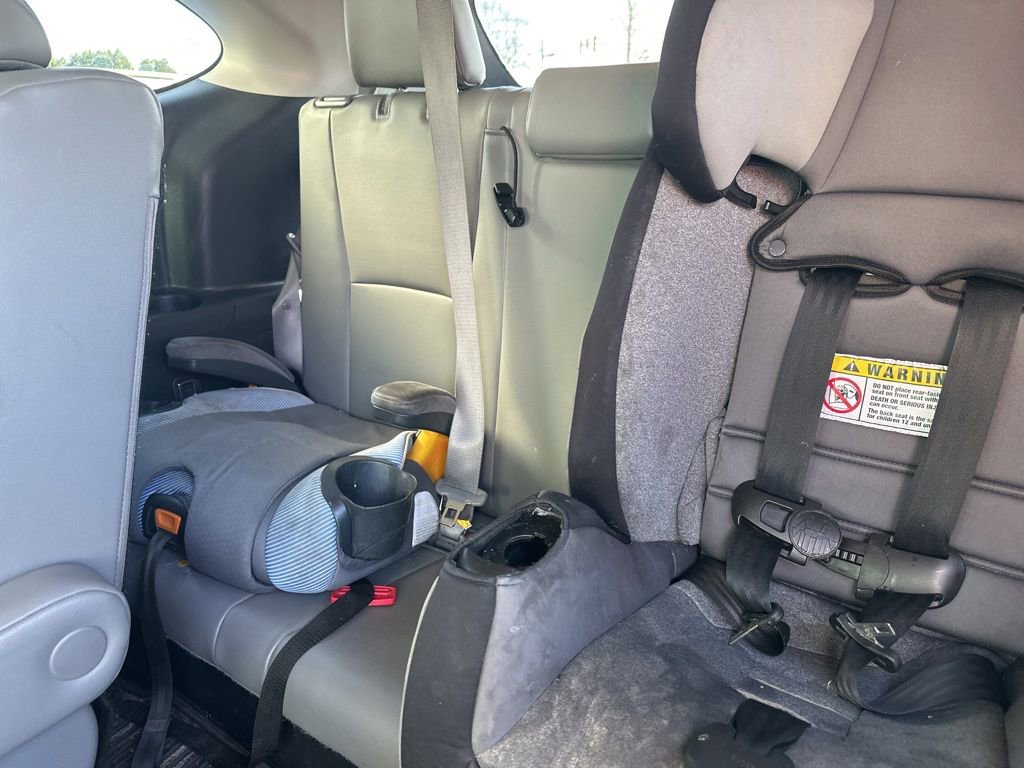 Used 2022 Toyota Highlander XLE image 6