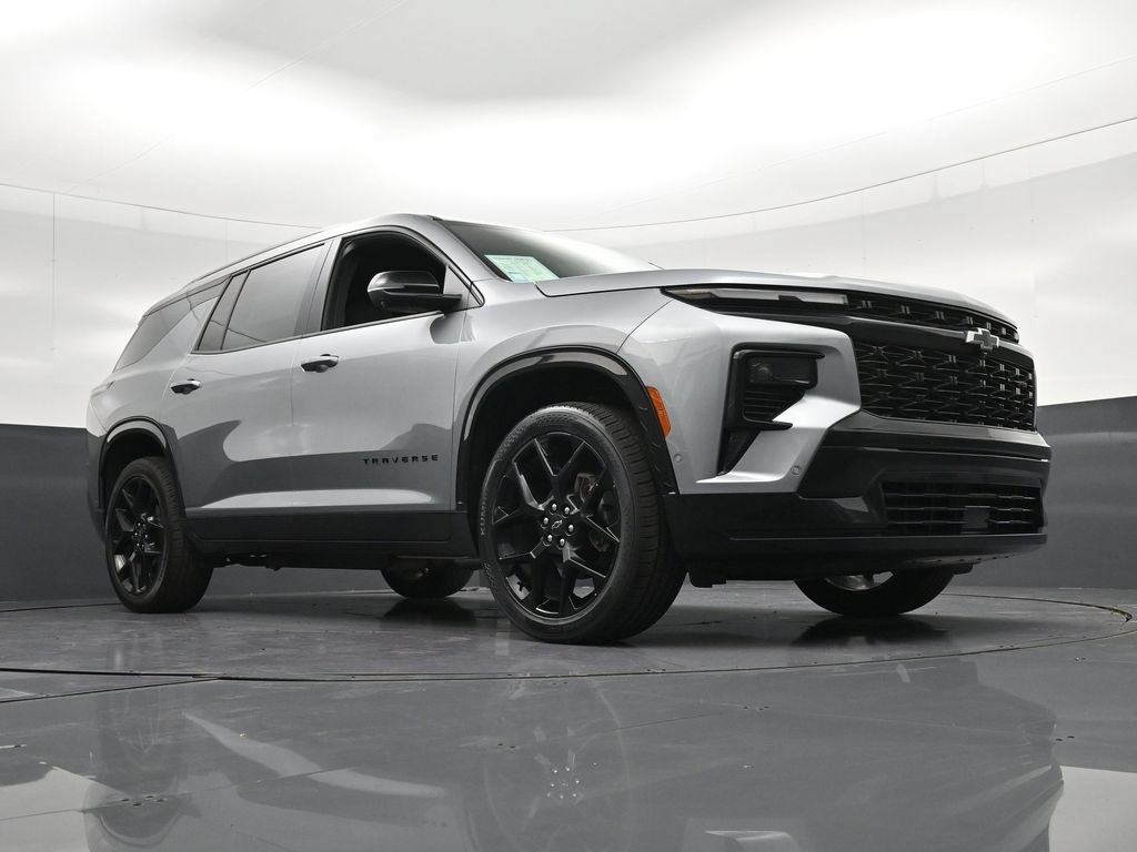 Used 2024 Chevrolet Traverse RS FWD image 31