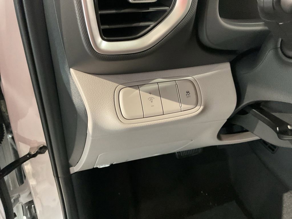 New 2025 Hyundai Venue SEL image 10