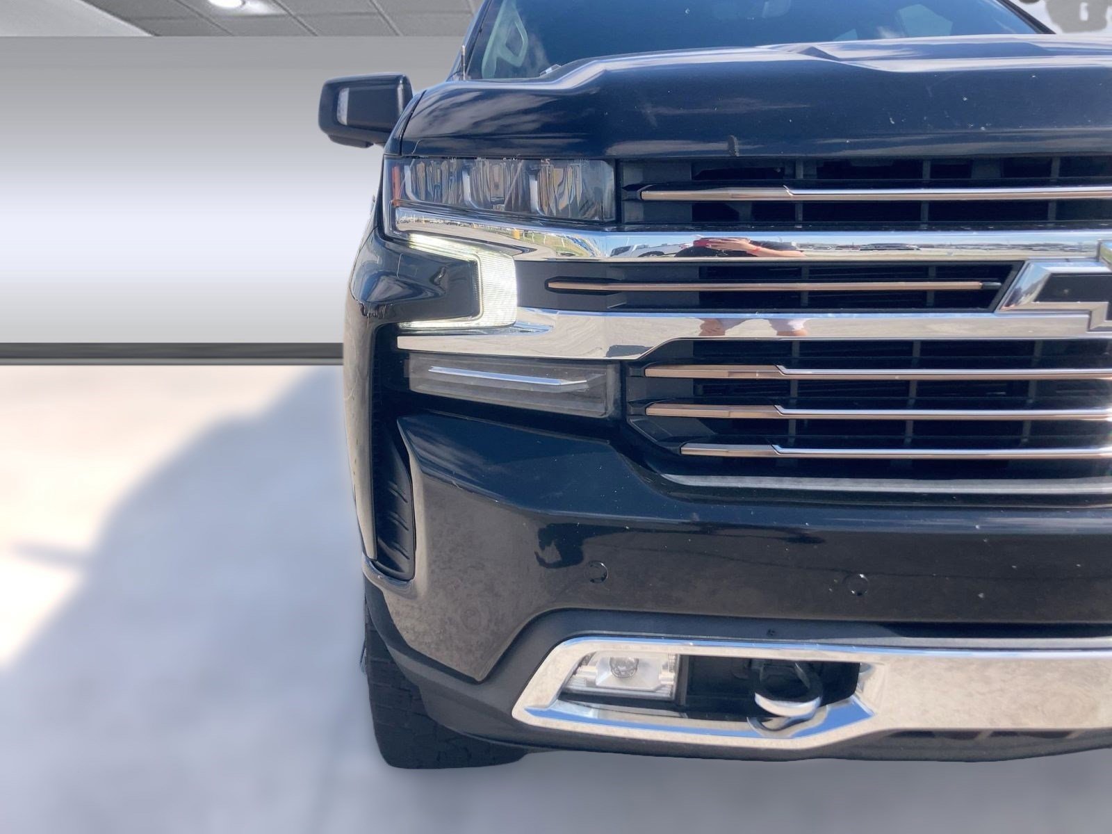 Used 2021 Chevrolet Silverado 1500 High Country w/ Technology Package image 10
