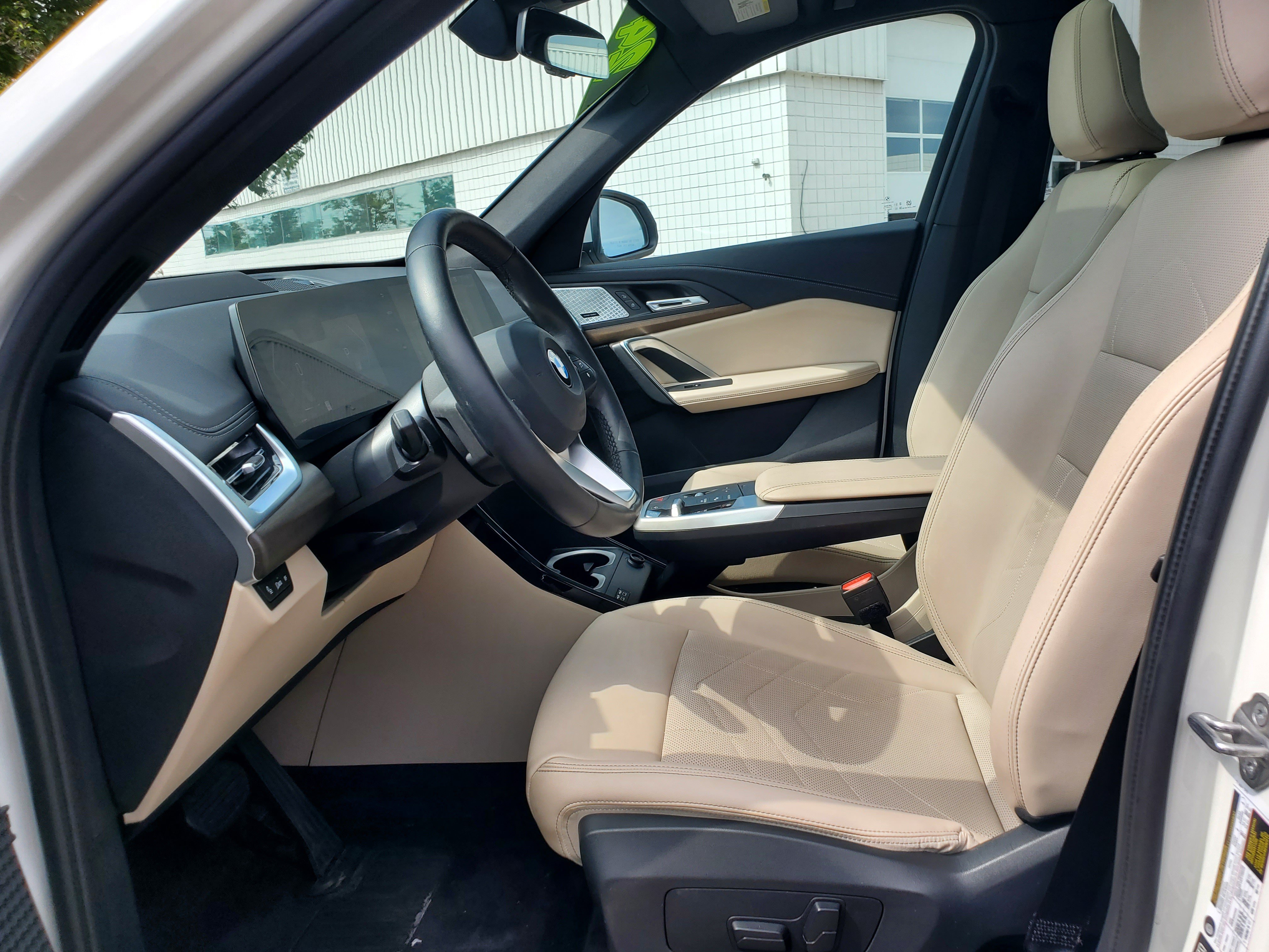 Certified 2024 BMW X1 xDrive28i w/ Premium Package AWD/4WD image 9