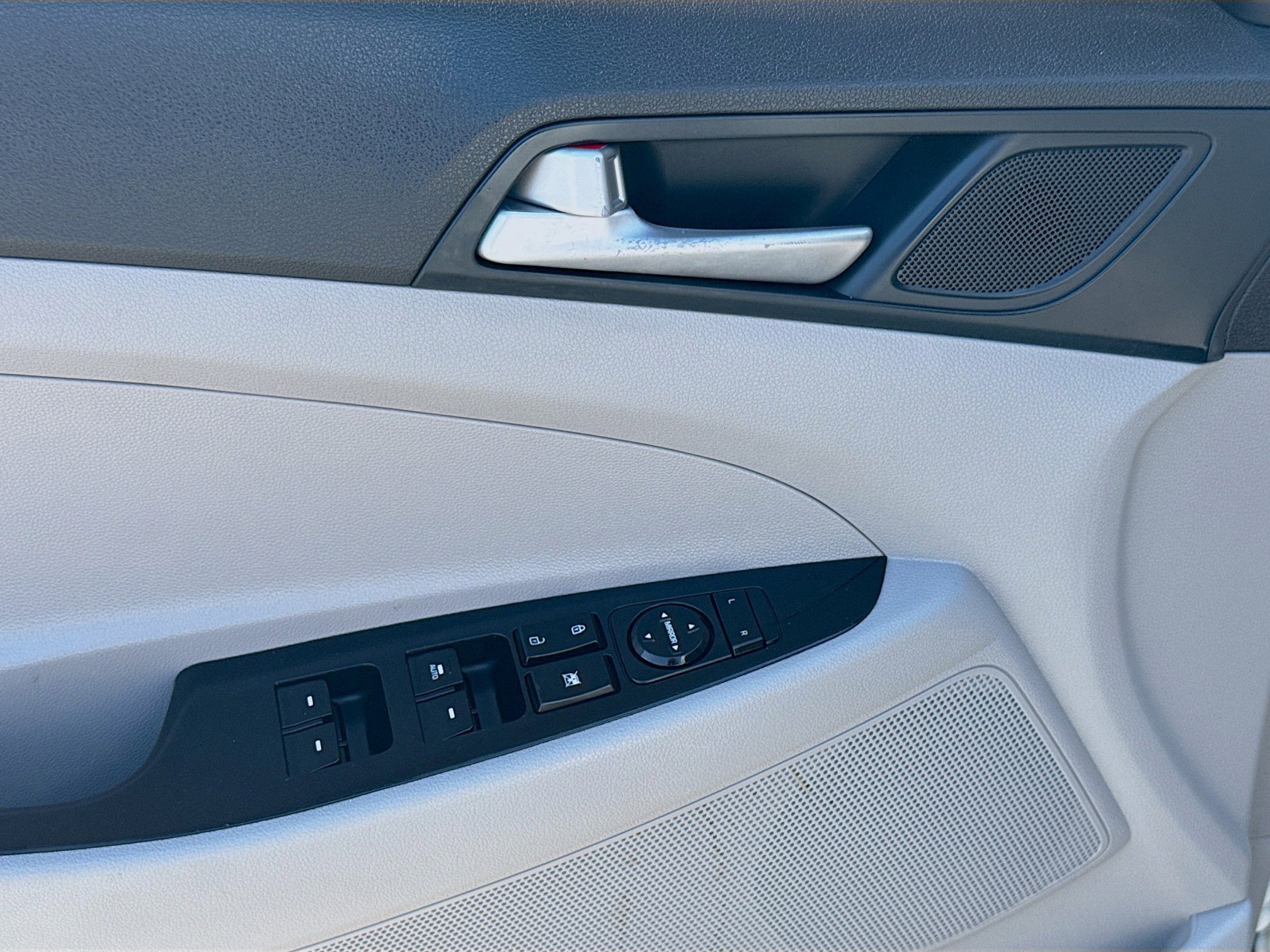 Used 2021 Hyundai Tucson Value w/ Cargo Package image 16