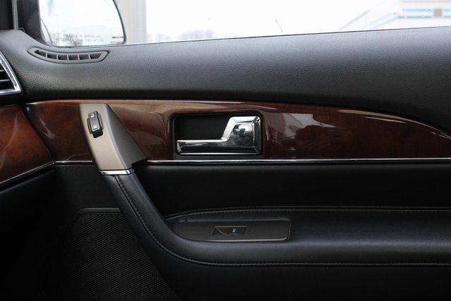 Used 2012 Lincoln MKX AWD image 23