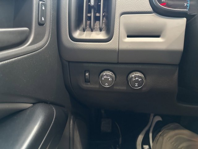 Used 2022 Chevrolet Colorado W/T image 13