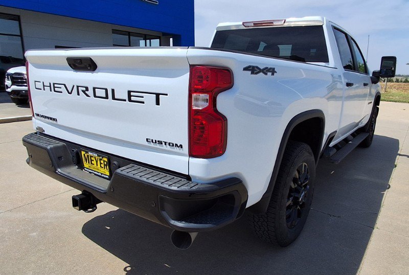 Used 2025 Chevrolet Silverado 2500 Custom w/ Custom Value Package AWD/4WD image 8