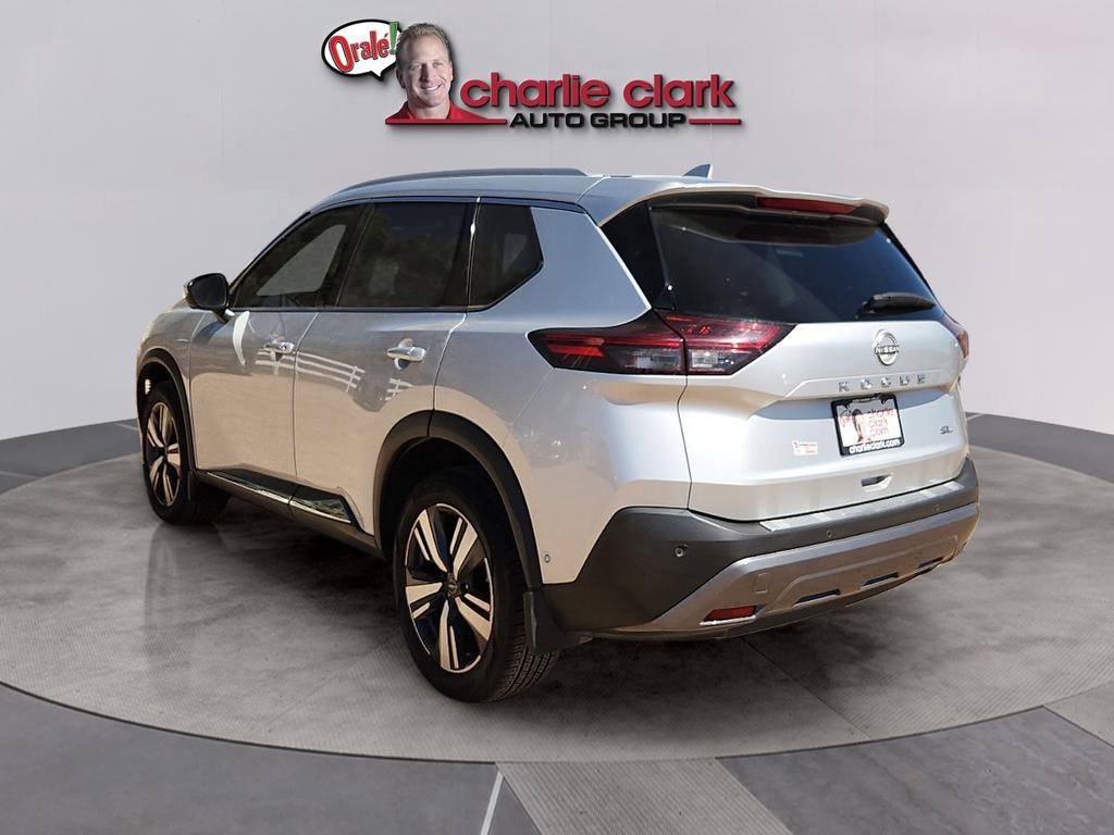 Used 2023 Nissan Rogue SL w/ SL Premium Package image 3
