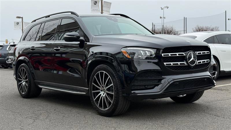 Used 2023 Mercedes-Benz GLS 450 4MATIC w/ AMG Line Exterior image 8