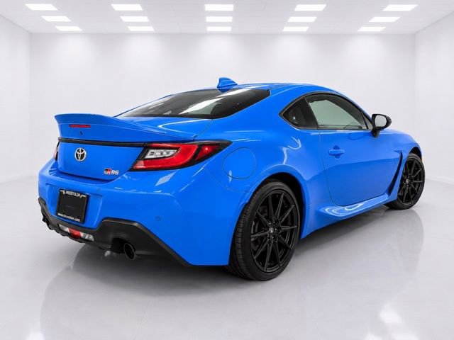 Used 2022 Toyota GR86 Premium RWD image 4