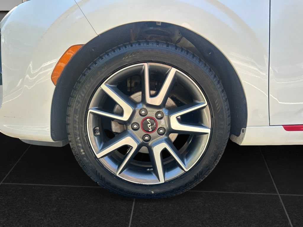 Used 2022 Kia Soul GT-Line FWD image 9