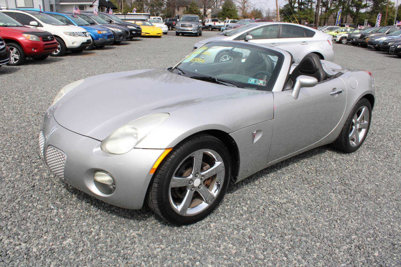Used 2006 Pontiac Solstice Convertible w/ Premium Package image 2