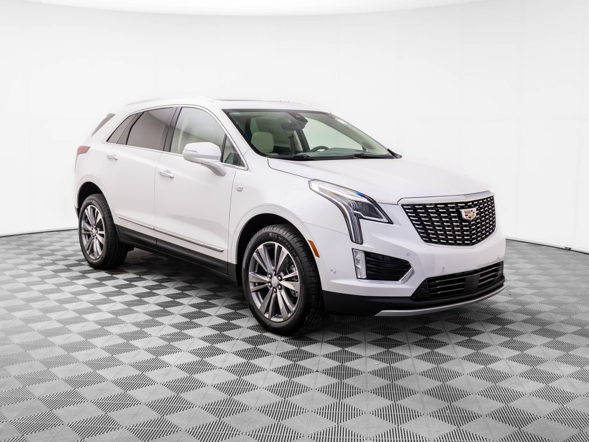 New 2026 Cadillac XT5 Premium Luxury w/ Driver Assist Package AWD/4WD image 7